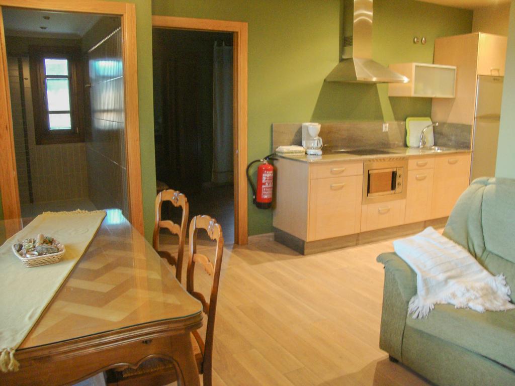Apartamentos Fandin Ribadeo Chambre photo
