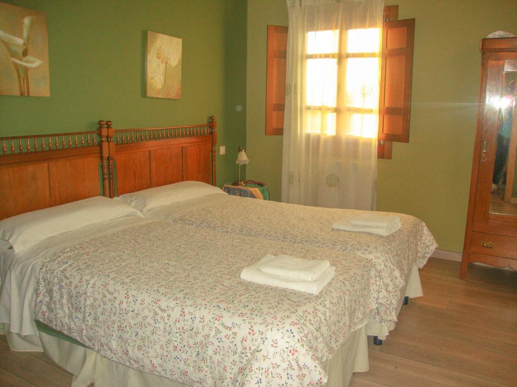 Apartamentos Fandin Ribadeo Chambre photo