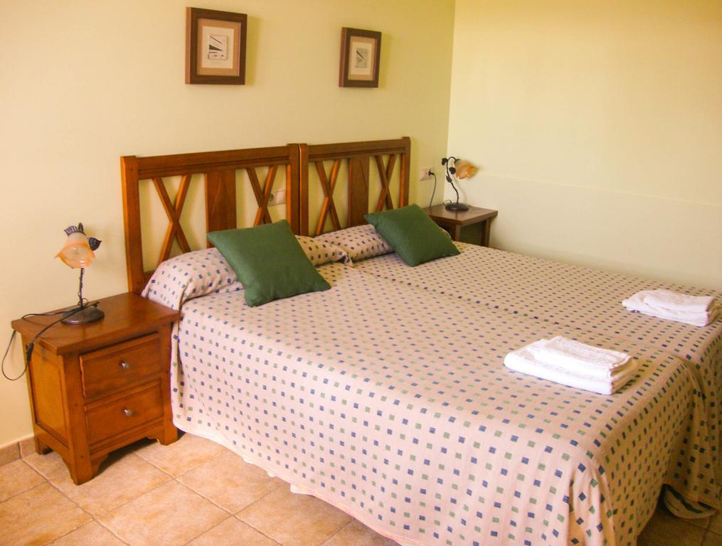 Apartamentos Fandin Ribadeo Chambre photo