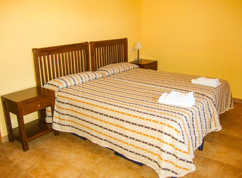 Apartamentos Fandin Ribadeo Chambre photo